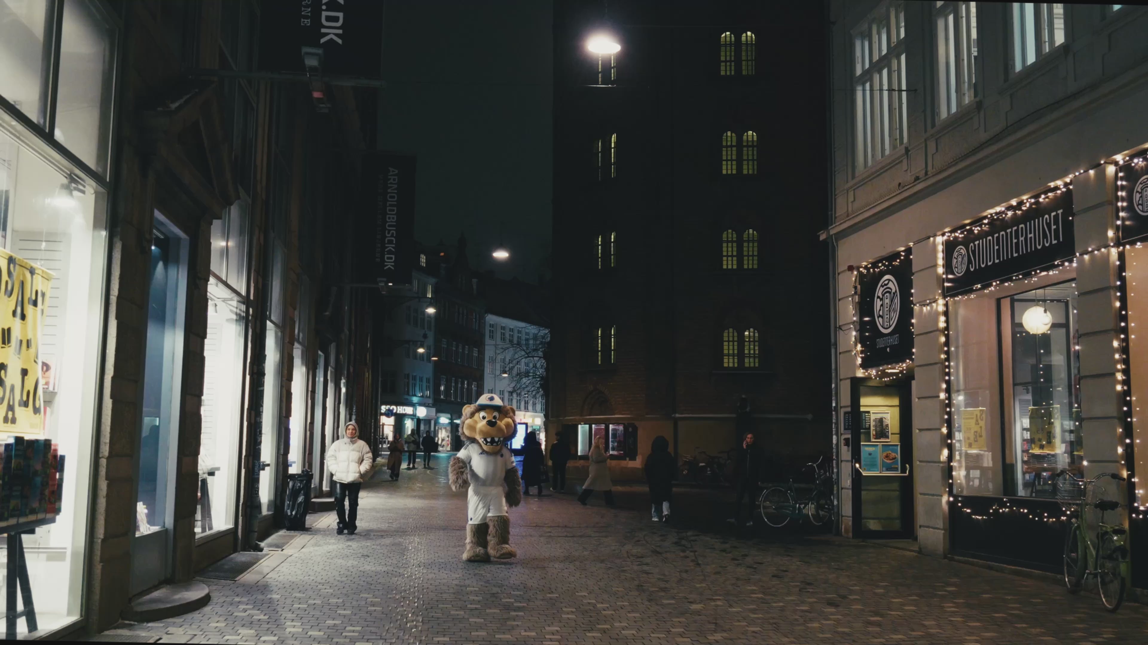 Indlæser video: 